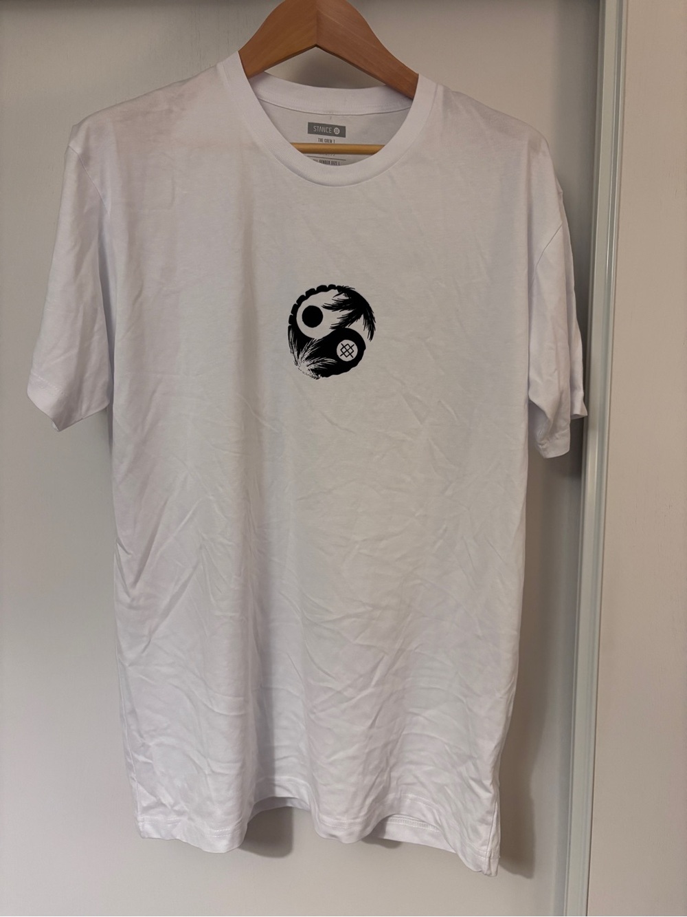 Stance Mens Crewneck Tee Size Large White Yin Yang Graphic Streetwear Skate Soft